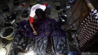 Kampung ini terletak di Plered, Cirebon, sekitar empat kilometer di sebelah barat Kota Cirebon.