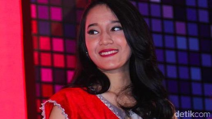 SPG Cantik di IIMS: Ada Pengunjung yang Cuekin Juga