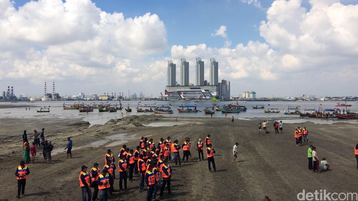 Penampakan Pulau G dari darat (Foto: Bisma Alief/detikcom)