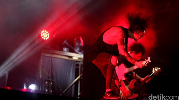 Asking Alexandria hingga Suffocation di Hammersonic 2016