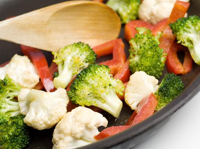 Kurang Nutrisi Dari Daging, Apakah Fisik Vegetarian Lebih Lemah?