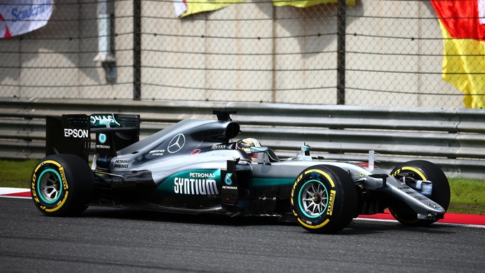 Finis Ketujuh di China, Hamilton Ambil Sisi Positifnya