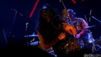 Tampil selama kurang lebih satu jam, mereka berhasil membakar Sound of Steel Stage di Ecovention Ancol, Jakarta Utara pada Sabtu (16/4/2016).