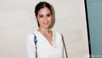 Tampil Simple dan Chic ala Marsha Timothy