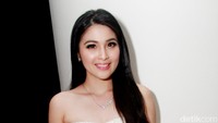 Sandra Dewi mengucapkan turut berduka cita kepada seluruh keluarga korban dan korban semoga amal ibadahnya diterima. Pool/Gus Mun/detikFoto.