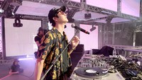 Grup pelantun Born Hater itu sukses membuat suasana memanas. Michael Tullberg/Getty Images for Coachella/detikFoto.