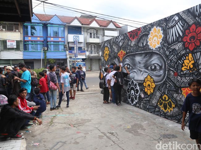 Minimnya Festival Mural di Jakarta Ini Pesan Darbotz 