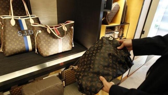 Industri Barang KW Dunia Nilainya Rp 6.000 Triliun