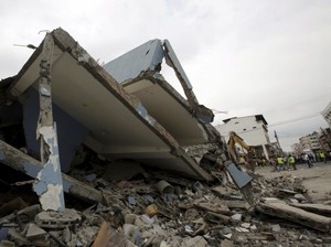 Ekuador Kembali Diguncang Gempa 6 SR Saat Pengungsi Antre Makanan