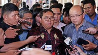 Fadli menyebut bahwa kunjungannya ini adalah bentuk pengawasan legislatif kepada eksekutif. Dia menyatakan punya hak dan wewenang untuk itu.