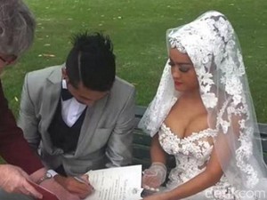 Heboh Video Prilly Hina Keluarga Aliando, Ini Foto Pernikahan Jupe-Gaston
