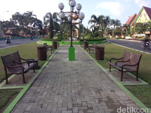 Furniture Street di Malang, Mengembalikan Pedestrian sebagai Kawasan yang Nyaman