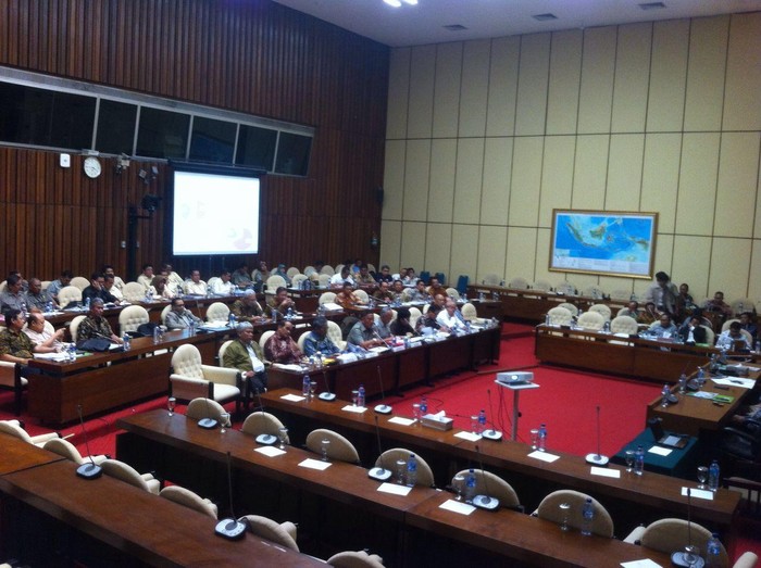 Pupuk dan Benih Langka, DPR Panggil Kementan