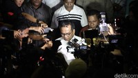 Taufik tutup mulut saat ditanya soal pertemuannya dengan Sugiyanto Kusuma alias Aguan.