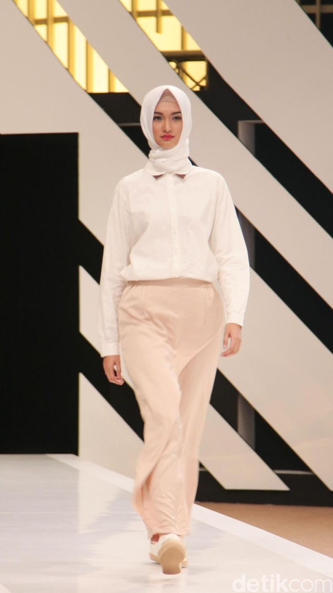Bia by Zaskia Mecca The Hype of Urban muslim Fashion Nation 2016 at Senayan City. Jakarta. [Foto: mohammad Abduh/Wolipop]