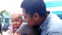 Seluruh perhatian pun langsung tertuju pada Svarga.