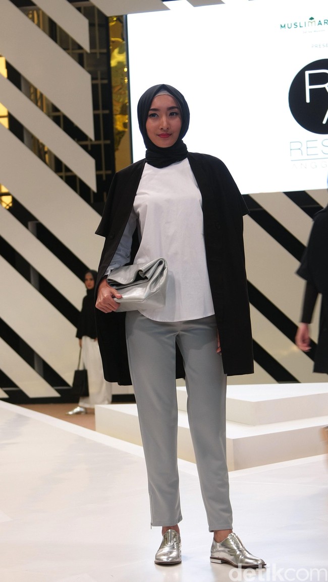 RA by Restu Anggraeni The Hype of Urban muslim Fashion Nation 2016 at Senayan City. Jakarta. [Foto: mohammad Abduh/Wolipop]