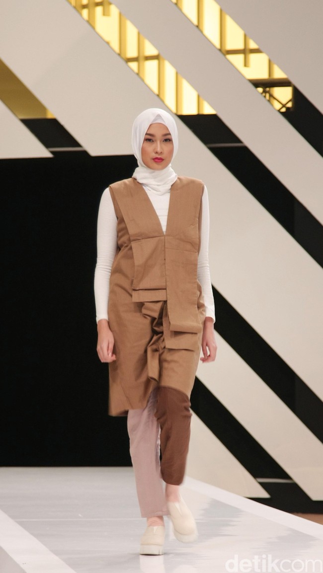 Bia by Zaskia Mecca The Hype of Urban muslim Fashion Nation 2016 at Senayan City. Jakarta. [Foto: mohammad Abduh/Wolipop]