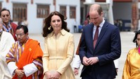 Kate Middleton tampil cantik dengan dress berwarna kuning saat tiba di Bhutan. Chris Jackson/Getty Images/detikFoto.