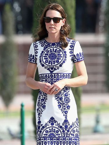 Tampil Stylish di Hari Natal ala Kate Middleton, Curi Inspirasinya!