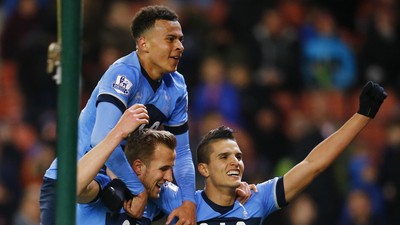 Tottenham Hotspur Cukur Stoke 4-0
