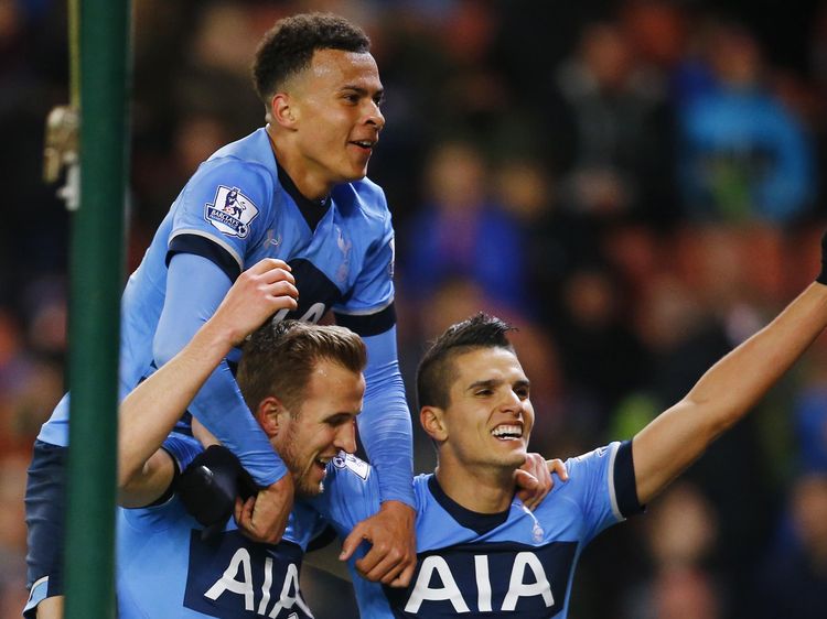 Tottenham Hotspur Cukur Stoke 4-0