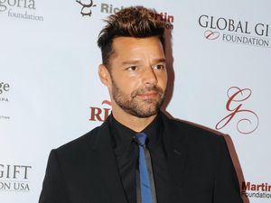 Fans Semprot Gas Air Mata, Konser Ricky Martin Chaos