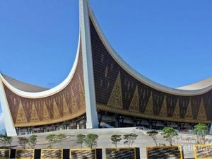 Cegah Corona, MUI dan Gubernur Sumbar Minta Hentikan Salat Jumat Sementara