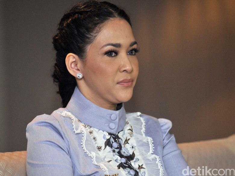 Ketimbang Balik Duo, Maia Estianty Pilih Tur DJ Bareng Al Ketimbang Balik Duo, Maia Estianty Pilih Tur DJ Bareng Al