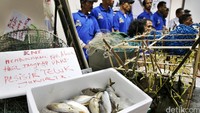 Aksi tersebut untuk mematahkan dugaan bahwa tidak ada nelayan di kawasan Jakarta Utara.