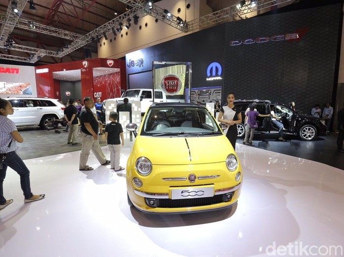 Jika Menguntungkan, Fiat Chrysler Bisa Bikin Penantang Tesla Model 3