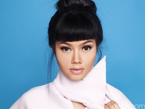 Yura Yunita Siapkan Album Baru dan Konser Pemanasan