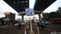 Pembangunan seksi I yaitu ruas Antasari-Sawangan sepanjang 12 Km pembebasan lahannya baru 70%, mencakup seksi IA sepanjang 6,85 Km (Antasari-Krukut) yang pembebasan lahannya sudah 90%, seksi IB sepanjang 6,3 Km (Krukut-Sawangan). Seksi I ditargetkan selesai Juli 2016.