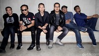 Rizki, Andika, Indra, Oni, Tomtom, dan Imot usai wawancara di kantor detikcom di kawasan Warung Buncit, Jakarta Selatan belum lama ini.