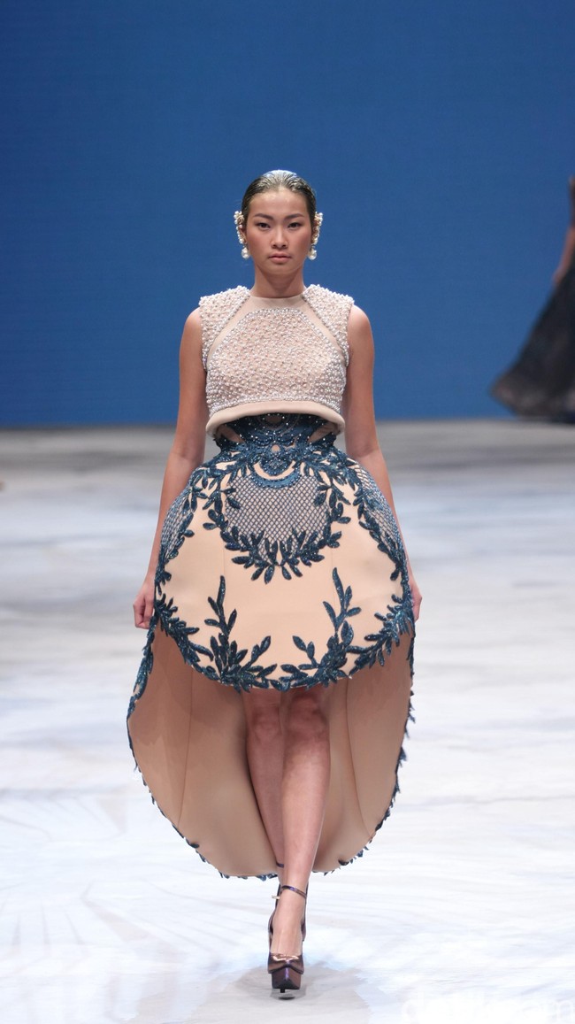 Soko Wiyanto, Singapore Airlines Cola4ation Indonesia Fashion Week 2016 at Jakarta Convention Center. Senayan. Jakarta. [Foto: Mohammad Abduh/Wolipop]