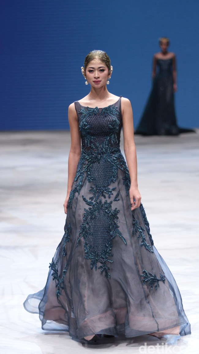 Soko Wiyanto, Singapore Airlines Cola4ation Indonesia Fashion Week 2016 at Jakarta Convention Center. Senayan. Jakarta. [Foto: Mohammad Abduh/Wolipop]