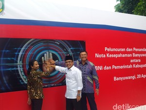 Luncurkan Banyuwangi-Mall.com, Rini: Ini Terobosan Virtual antara BUMN dan Pemda