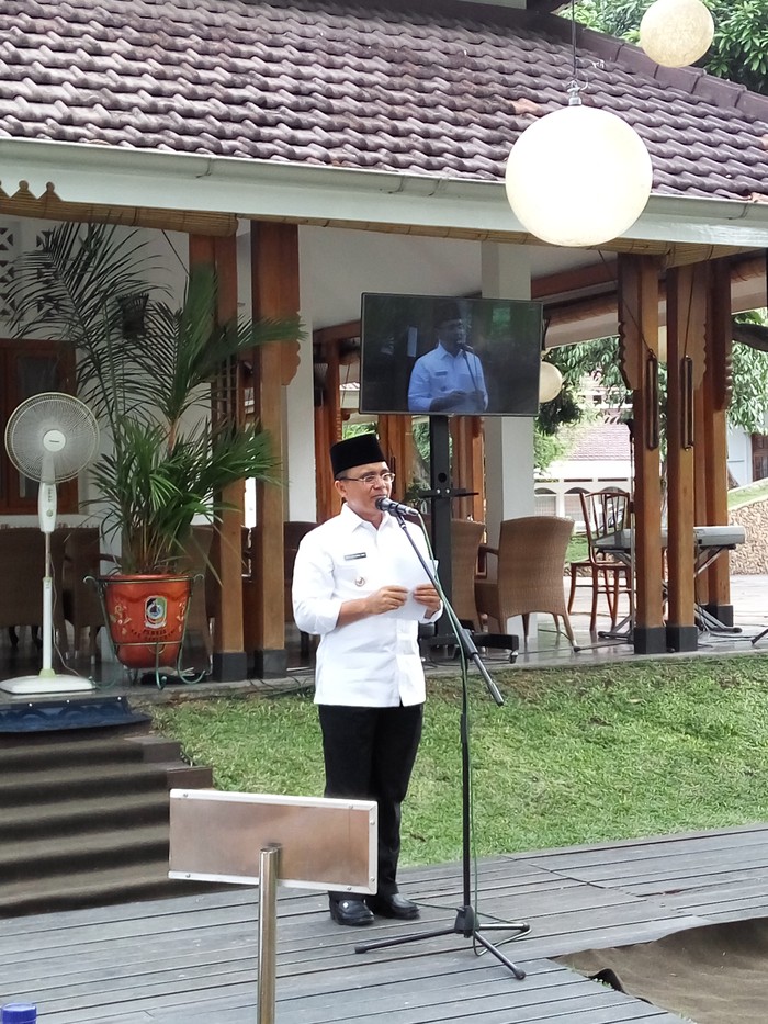 Canda Bupati Anas soal Pahala yang Buat Menteri Rini Tertawa