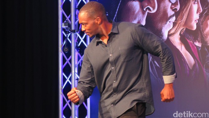 Anthony mackie menghadiri jumpa pers Captain America: Civil War di Singapura