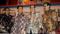 RUPST ini juga menyetujui pengangkatan Djangkep Budhi Santoso (kiri) sebagai direktur baru Astra Otoparts.
