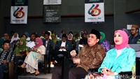 Helmy Faishal Zaini (dua dari kanan) menghadiri tasyakuran hari lahir Fatayat NU.