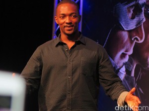 Anthony Mackie Pamer Ini ke Tom Holland, Kode Kuat Captain America 4