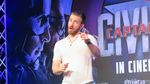 Chris Evans Tanpa Kostum Captain America di Singapura