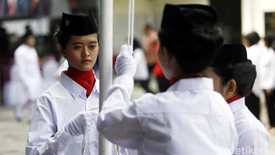 Lomba Upacara Bendera Memperingati Hari Kartini