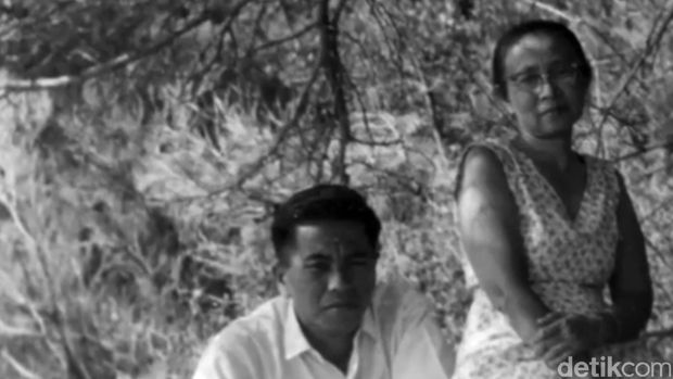S.K. Trimurti dan suami