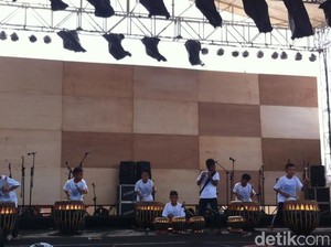 Festival Kebudayaan di Sulteng, Ratusan Anak Latihan di Tepi Pantai Kayu Bura