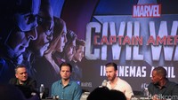 Chris Evans, Winter Soldier, dan Falcon menjawab pertanyaan para jurnalis Asia Tenggara.