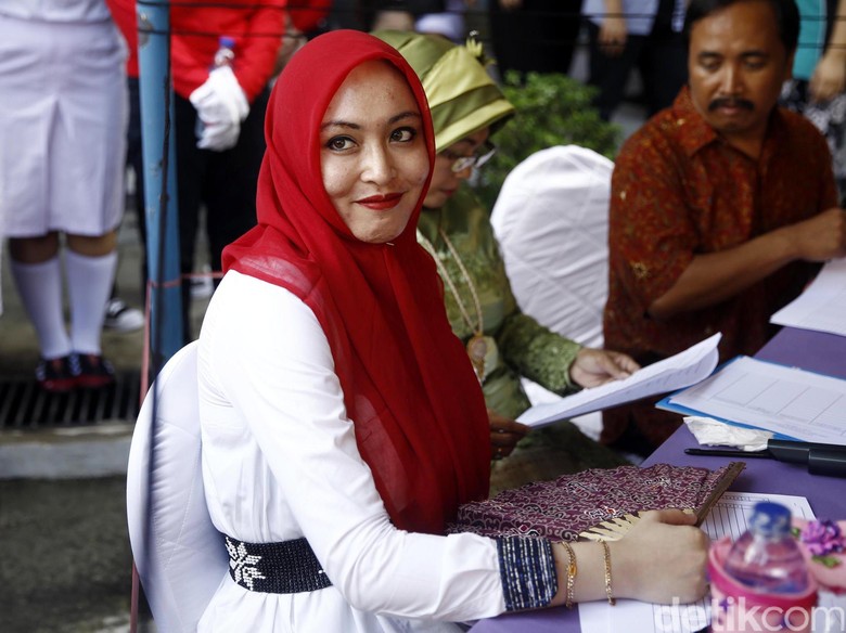 Angelina Sondakh Bantah Dinikahi Siri Oleh Brotoseno Angelina Sondakh Bantah Dinikahi Siri Oleh Brotoseno