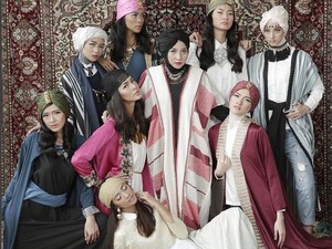 Fashion Show di Turki, Anniesa Hasibuan Bawa Koleksi Aurora Borealis