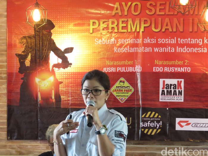 Pengendara Wanita Jangan Baper Saat Berkendara